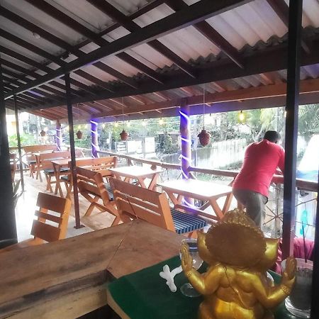 Bluefin Place To Stay Unawatuna Buitenkant foto