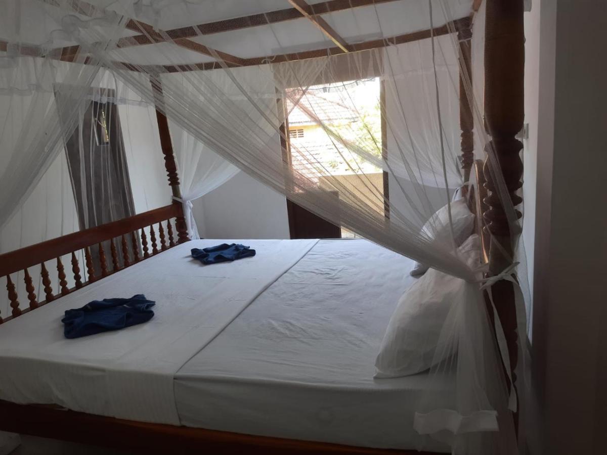 Bluefin Place To Stay Unawatuna Buitenkant foto