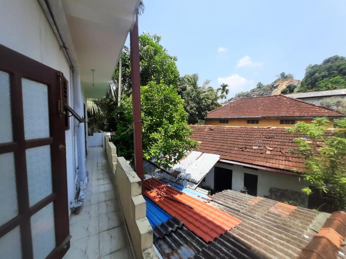 Bluefin Place To Stay Unawatuna Buitenkant foto