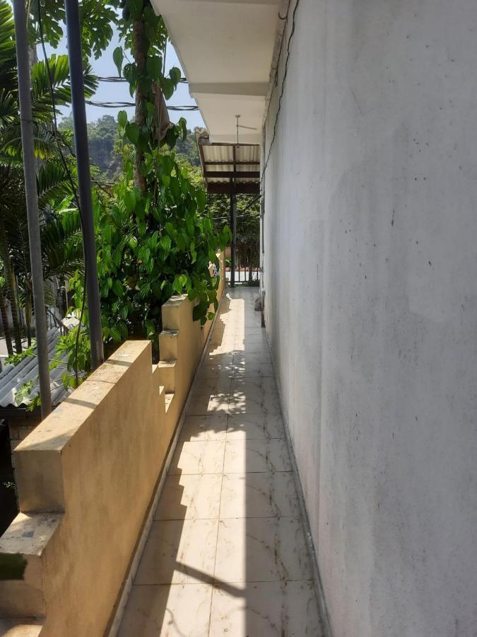 Bluefin Place To Stay Unawatuna Buitenkant foto
