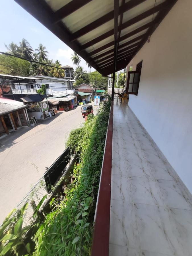 Bluefin Place To Stay Unawatuna Buitenkant foto