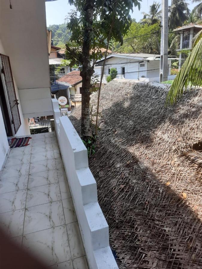 Bluefin Place To Stay Unawatuna Buitenkant foto