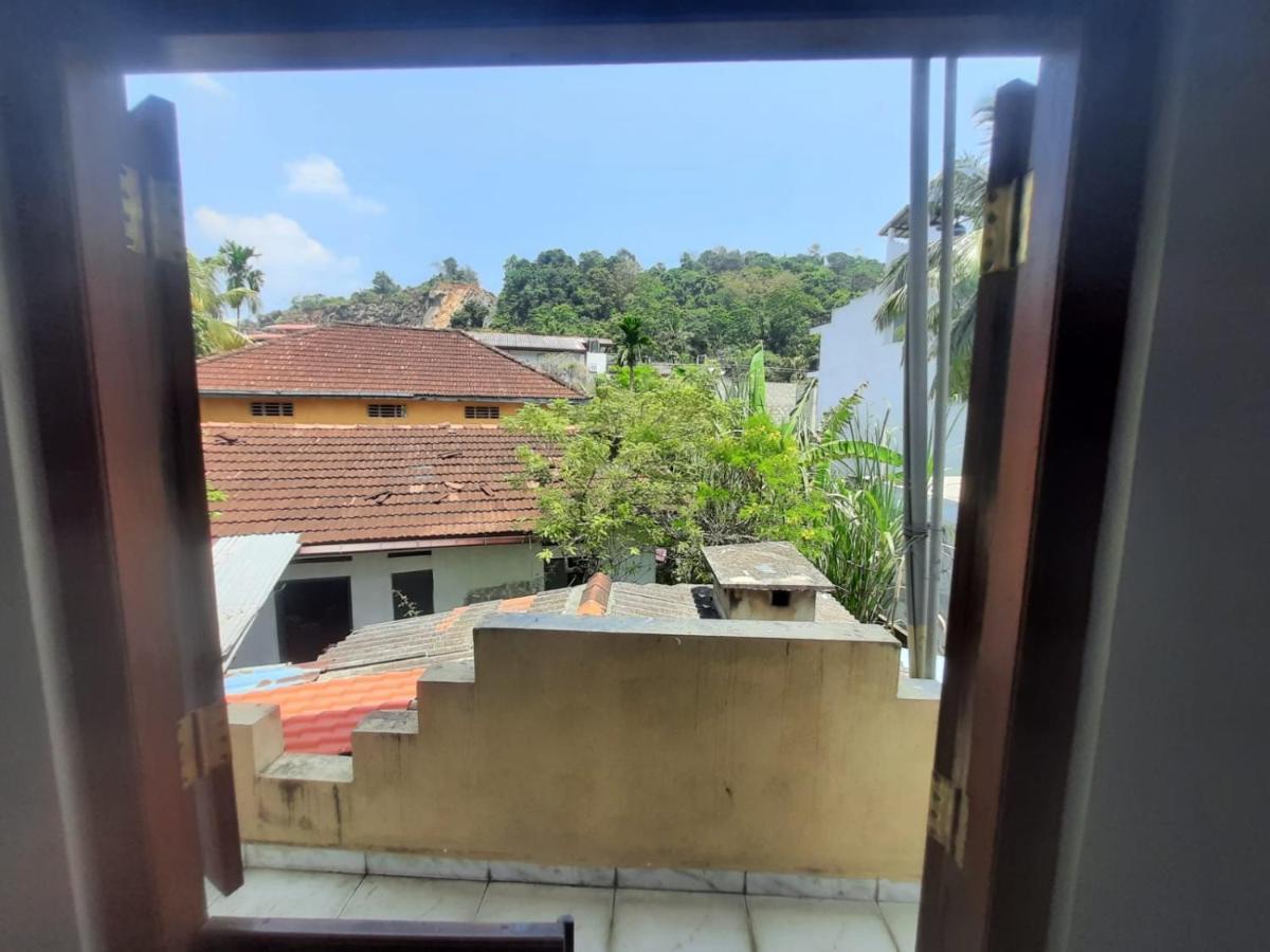 Bluefin Place To Stay Unawatuna Buitenkant foto